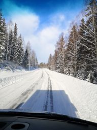 Och hit kom vi bara på väg till Hallstabergets skidbacke.