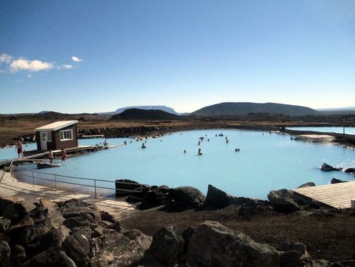 Härligt bad i anslutning till Nyvatn