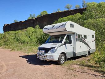 Här står N 311 alldeles ensam och väntar på sällskap