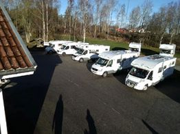 Bygdegården i Hedekas med uppställningsplats