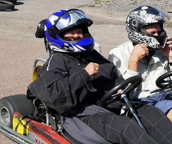 Herr och Fru Ordförande tar plats i dubbelkarten