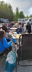 Slingrande långbord på fredagskvällen