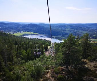 Nedfärd med linbanan från Skuleberget.