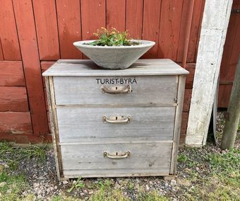 Även en turistbyrå har de