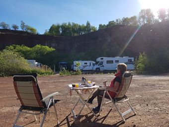 Frukost i morgonsolen