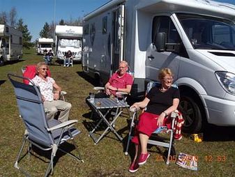 Soligt och gott vid Storsjöns strand