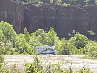 Här står N 311 alldeles ensam och väntar på sällskap