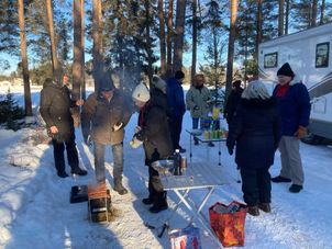 Korvgrillning.