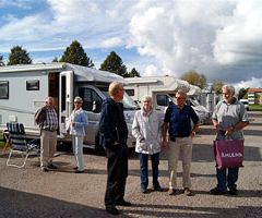 Samling på uppställningsplatsen i Kristinehamn under fredagskvällen