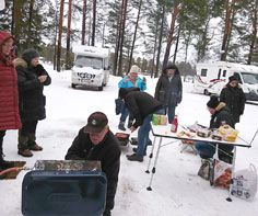 Korvgrillning.
