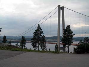 Högakusten-bron