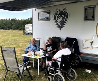 N 553 hälsar på!