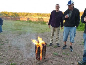 Nattvandringen med marschaller och mysiga brasor