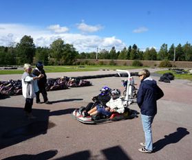 Herr och Fru Ordförande tar plats i dubbelkarten