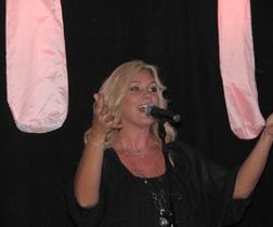 Jessica Andersson och...