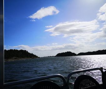 Lite gröna kullar som stack upp